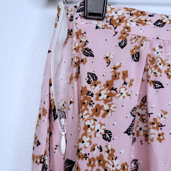 2/$30 🌻 | Minkpink | Pink Floral Button Skirt - Picture 10 of 13